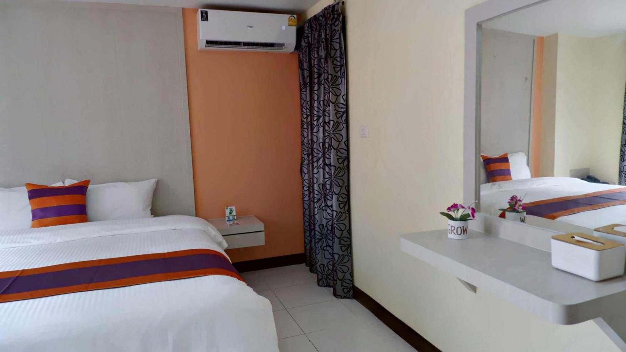 Aryan Suites Hotel Bangkok Exterior foto