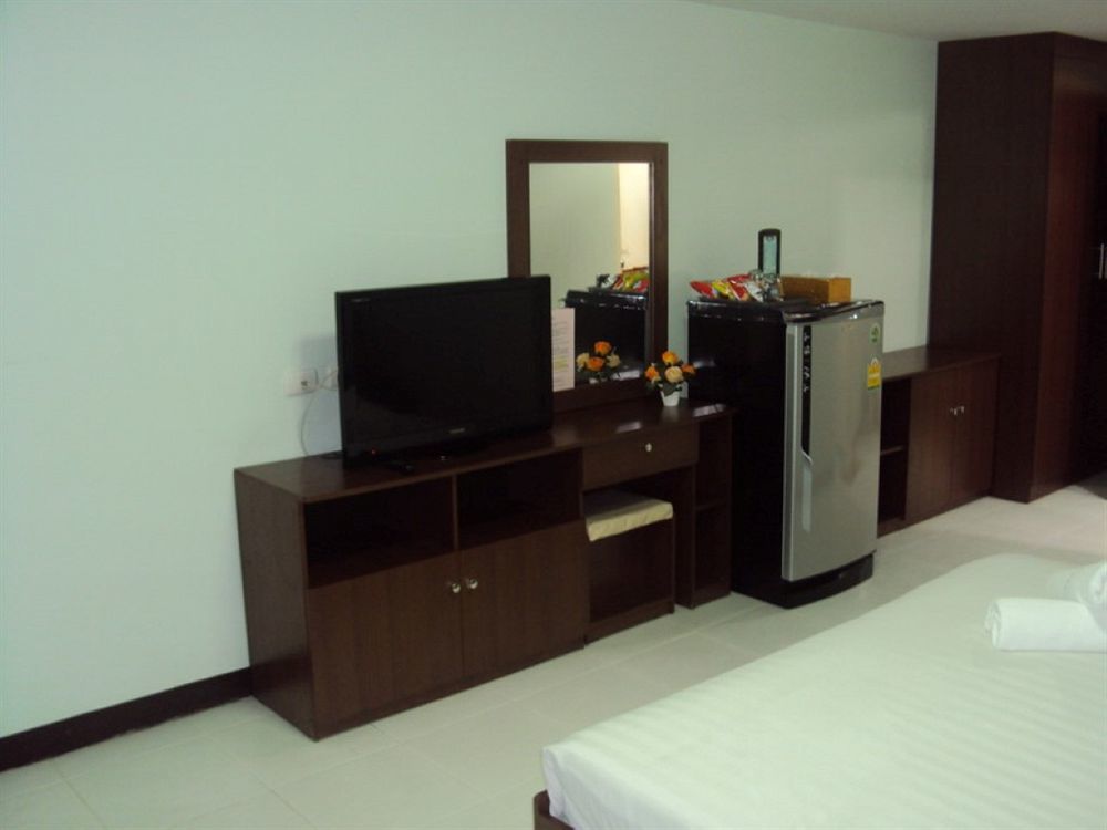 Aryan Suites Hotel Bangkok Exterior foto