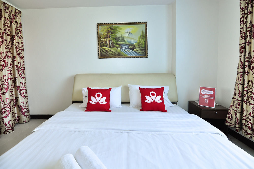Aryan Suites Hotel Bangkok Exterior foto